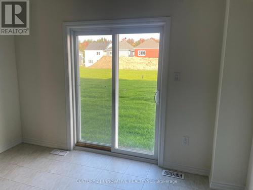 260 Beechwood Forest Lane, Gravenhurst, ON - Indoor Photo Showing Other Room