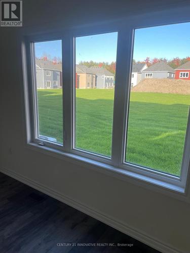 260 Beechwood Forest Lane, Gravenhurst, ON - Indoor Photo Showing Other Room