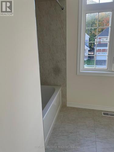 260 Beechwood Forest Lane, Gravenhurst, ON - Indoor Photo Showing Bathroom