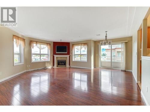 1967 Underhill Street Unit# 707, Kelowna, BC - Indoor Photo Showing Other Room With Fireplace