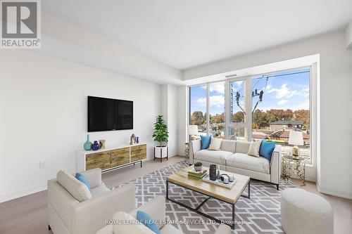 314 - 859 The Queensway, Toronto, ON - Indoor Photo Showing Living Room