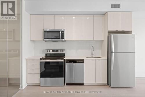 314 - 859 The Queensway, Toronto, ON - Indoor Photo Showing Kitchen