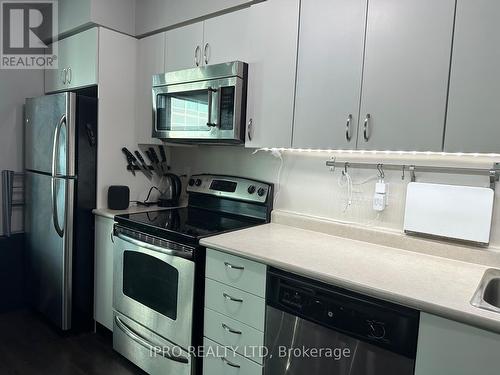 1814 - 155 Legion Road N, Toronto, ON - Indoor Photo Showing Kitchen