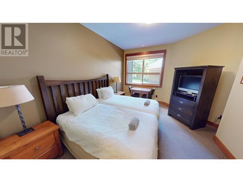 4559 Timberline  Crescent Unit# 612C, Fernie, BC - Indoor Photo Showing Bedroom