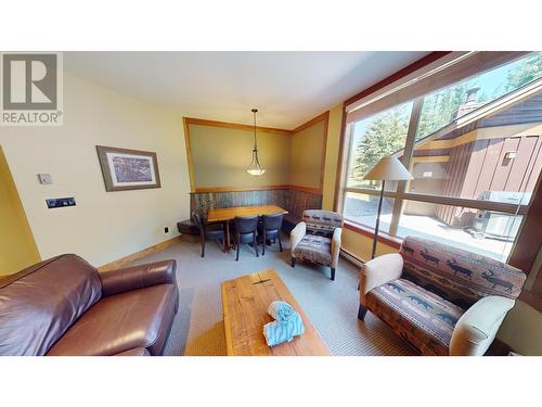 4559 Timberline  Crescent Unit# 612C, Fernie, BC - Indoor Photo Showing Living Room