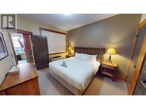 4559 Timberline  Crescent Unit# 612C, Fernie, BC - Indoor Photo Showing Bedroom