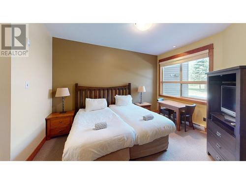 4559 Timberline  Crescent Unit# 612C, Fernie, BC - Indoor Photo Showing Bedroom