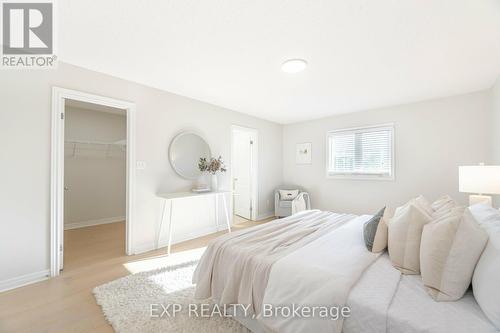 5064 Mercer Common, Burlington, ON - Indoor Photo Showing Bedroom