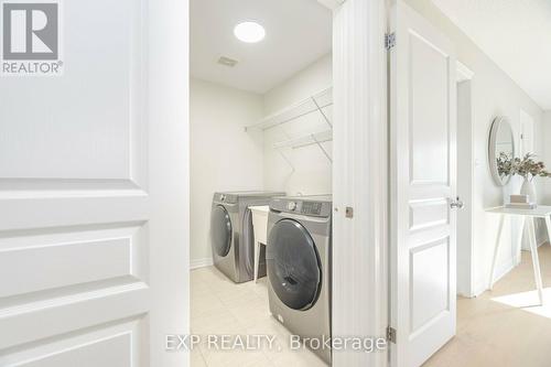 5064 Mercer Common, Burlington, ON - Indoor Photo Showing Laundry Room