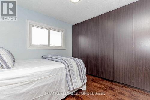 3652 Keenan Crescent, Mississauga, ON - Indoor Photo Showing Bedroom