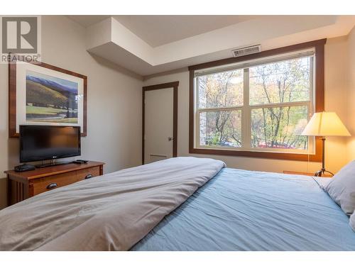 1500 Mcdonald  Avenue Unit# 122, Fernie, BC - Indoor Photo Showing Bedroom