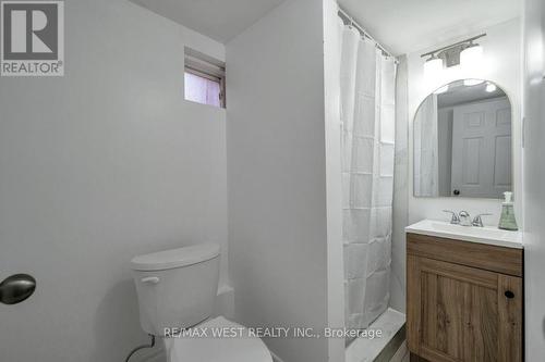 6 Dale Avenue, Toronto, ON - Indoor Photo Showing Bathroom