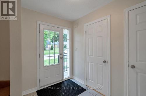 6 Dale Avenue, Toronto, ON - Indoor Photo Showing Other Room