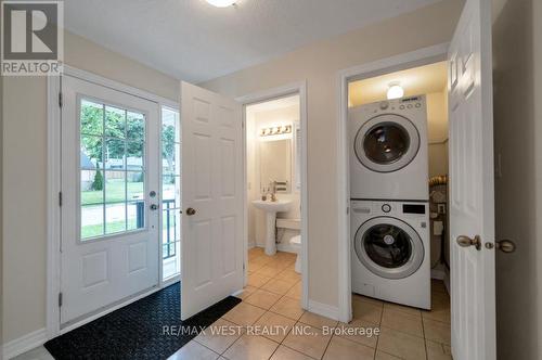 6 Dale Avenue, Toronto, ON - Indoor Photo Showing Laundry Room