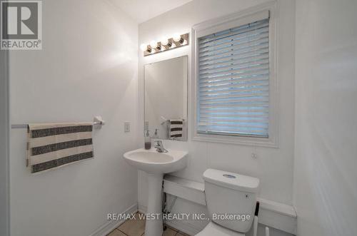 6 Dale Avenue, Toronto, ON - Indoor Photo Showing Bathroom