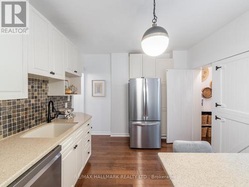 28 Juniper Avenue, Toronto, ON - Indoor Photo Showing Kitchen