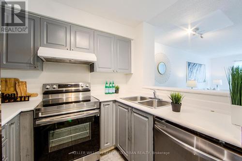 703 - 11 Lee Centre Drive, Toronto, ON - Indoor Photo Showing Kitchen With Double Sink With Upgraded Kitchen