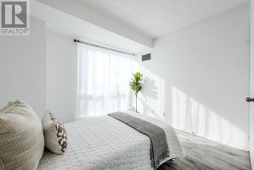 703 - 11 Lee Centre Drive, Toronto, ON - Indoor Photo Showing Bedroom