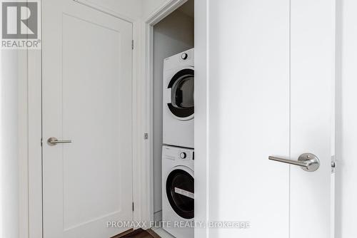 Ph05 - 101 Cathedral High Street, Markham, ON - Indoor Photo Showing Laundry Room