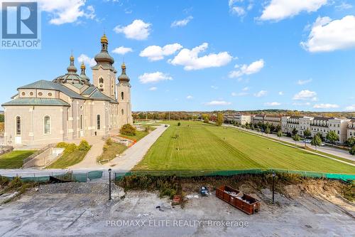 Ph05 - 101 Cathedral High Street, Markham, ON - Outdoor With View