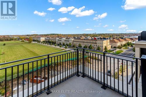 Ph05 - 101 Cathedral High Street, Markham, ON - Outdoor With View