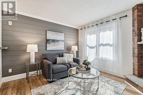 21 Sunbird Boulevard, Georgina, ON - Indoor Photo Showing Living Room With Fireplace