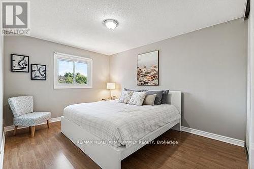 21 Sunbird Boulevard, Georgina, ON - Indoor Photo Showing Bedroom