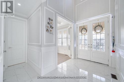 27 Balsdon Hollow, East Gwillimbury, ON - Indoor Photo Showing Other Room