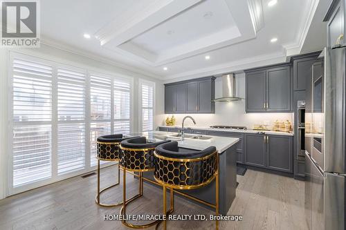 27 Balsdon Hollow, East Gwillimbury, ON - Indoor Photo Showing Kitchen With Upgraded Kitchen