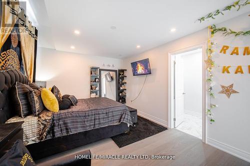 27 Balsdon Hollow, East Gwillimbury, ON - Indoor Photo Showing Bedroom