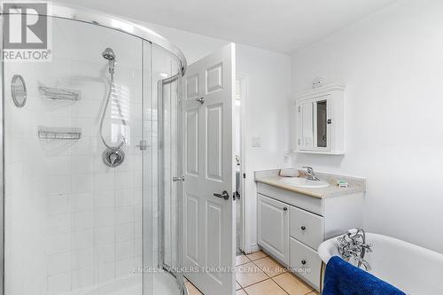 101 Market Street, Collingwood, ON - Indoor Photo Showing Bathroom