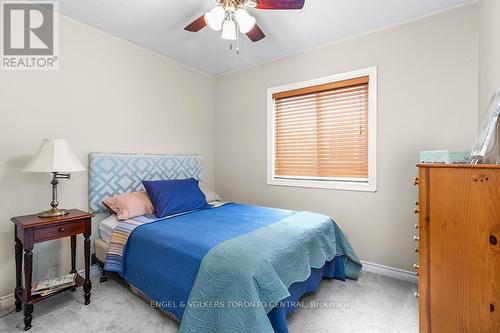 101 Market Street, Collingwood, ON - Indoor Photo Showing Bedroom