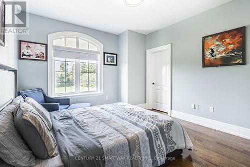 16045 Kennedy Road N, Caledon, ON - Indoor Photo Showing Bedroom