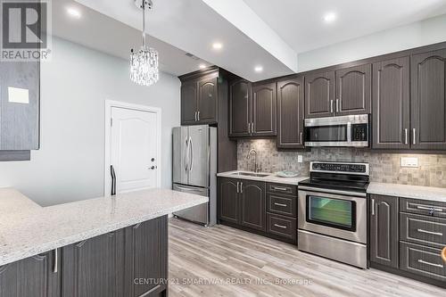 16045 Kennedy Road N, Caledon, ON - Indoor Photo Showing Kitchen With Stainless Steel Kitchen With Upgraded Kitchen