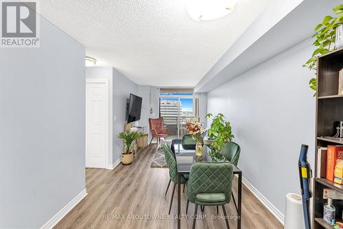 1223 - 3888 Duke Of York Boulevard, Mississauga, ON - Indoor