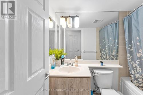 1223 - 3888 Duke Of York Boulevard, Mississauga, ON - Indoor Photo Showing Bathroom