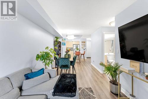 1223 - 3888 Duke Of York Boulevard, Mississauga, ON - Indoor Photo Showing Living Room