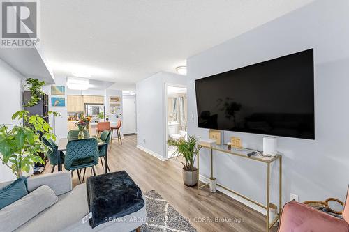 1223 - 3888 Duke Of York Boulevard, Mississauga, ON - Indoor Photo Showing Living Room