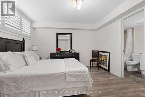 5-01 - 2420 Baronwood Drive, Oakville, ON - Indoor Photo Showing Bedroom