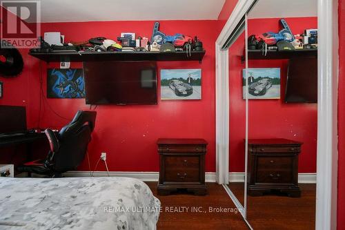 21 Dalrymple Drive, Toronto, ON - Indoor Photo Showing Bedroom