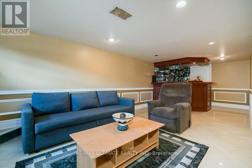 21 Dalrymple Drive, Toronto, ON - Indoor Photo Showing Living Room