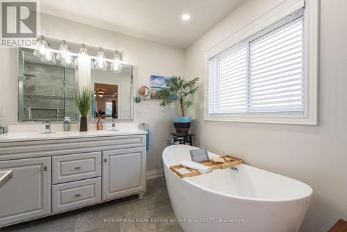 5 Cochrane Avenue, Brampton, ON - Indoor Photo Showing Bathroom