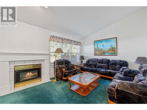 3485 Rosedale Avenue Unit# 6, Armstrong, BC - Indoor Photo Showing Living Room With Fireplace