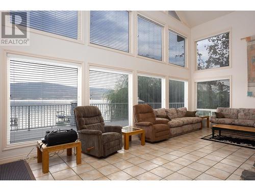 9611 Kilkenny Place, Fintry, BC - Indoor