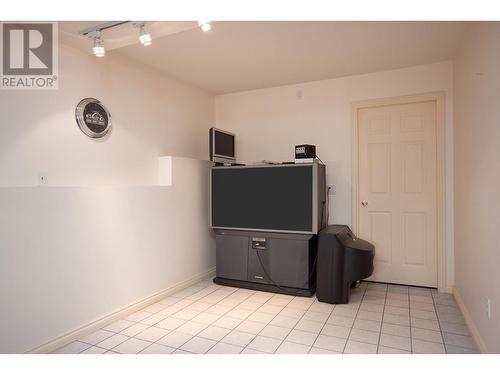 9611 Kilkenny Place, Fintry, BC - Indoor Photo Showing Other Room