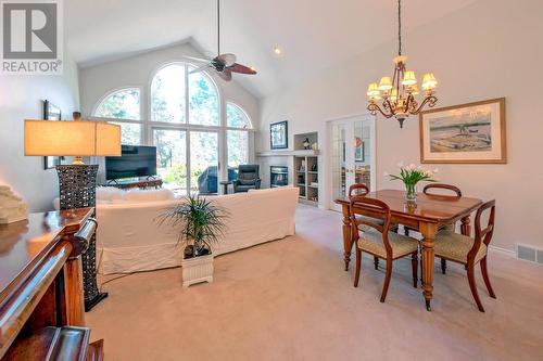 4020 Gallaghers Terrace, Kelowna, BC - Indoor Photo Showing Dining Room