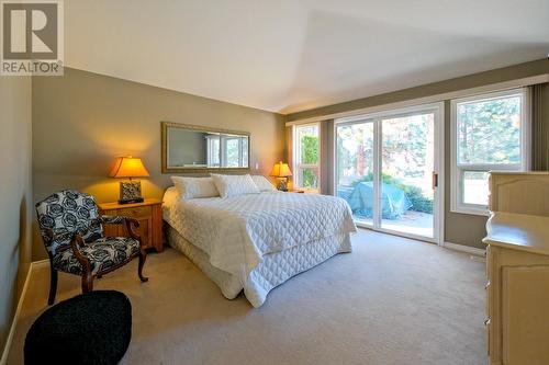 4020 Gallaghers Terrace, Kelowna, BC - Indoor Photo Showing Bedroom