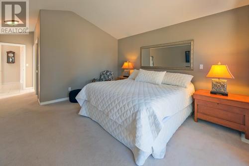 4020 Gallaghers Terrace, Kelowna, BC - Indoor Photo Showing Bedroom