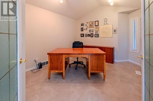 4020 Gallaghers Terrace, Kelowna, BC - Indoor Photo Showing Office