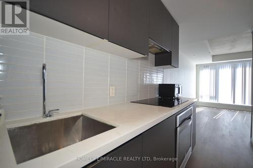 518 - 60 Colborne Street, Toronto, ON - Indoor Photo Showing Kitchen